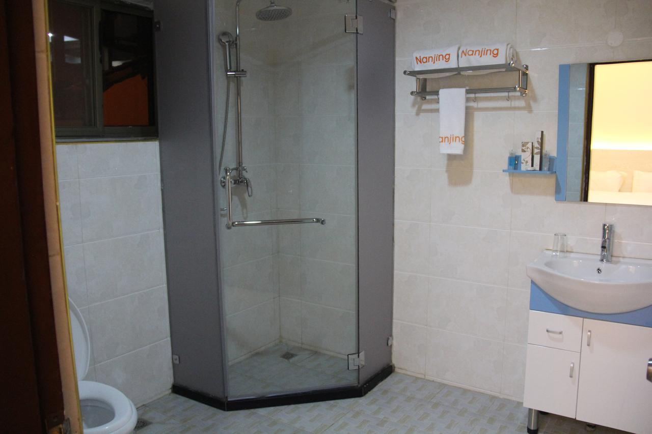 Nanjing Restaurant & Motel Kampala Kültér fotó