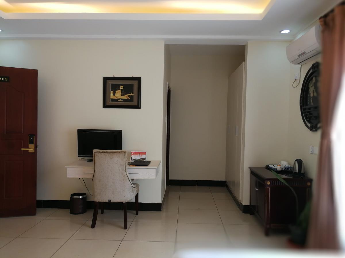 Nanjing Restaurant & Motel Kampala Kültér fotó